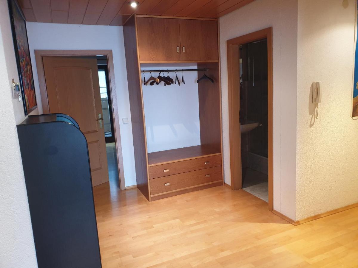 קונסטנץ Wohnung Fuer 4 Personen, 2 Schlafzimmer, 2 Parkplaetze, Wlan מראה חיצוני תמונה