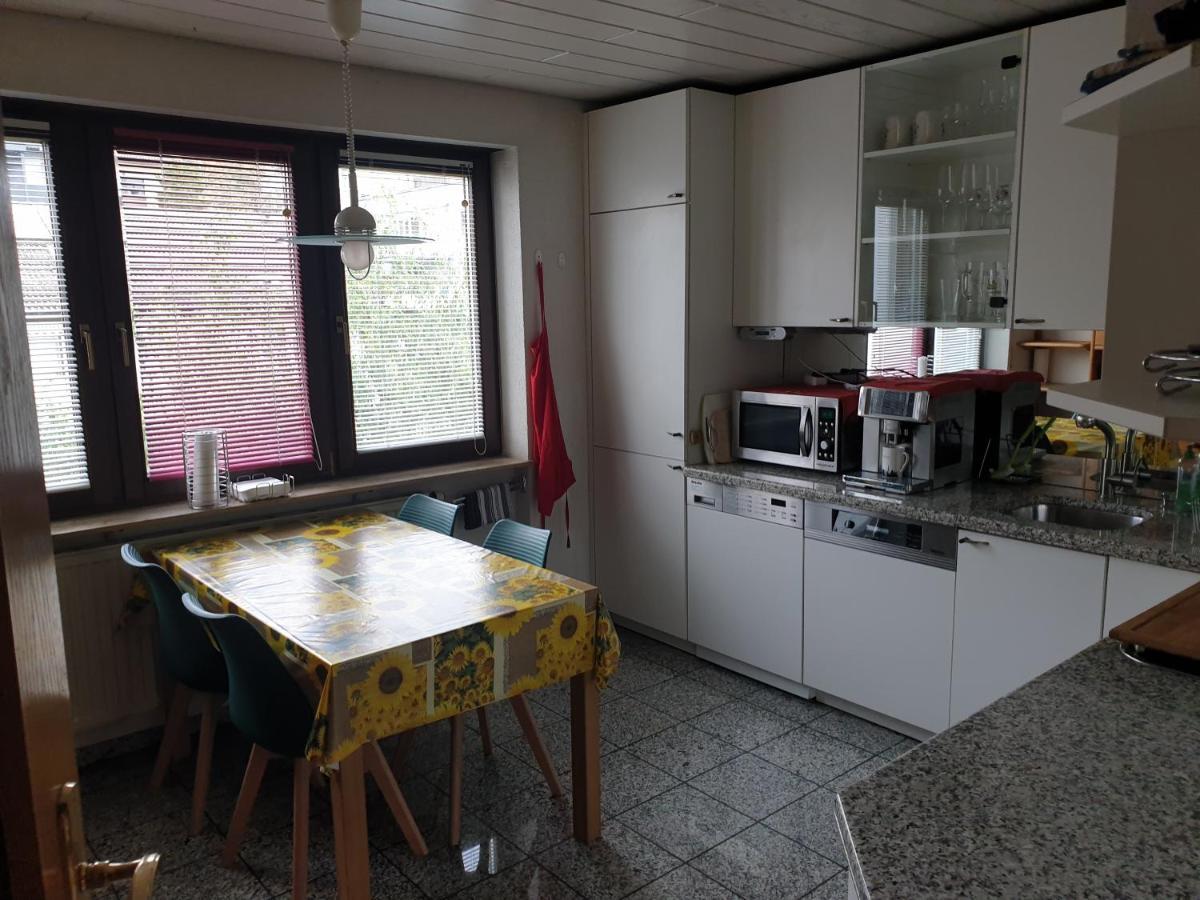 קונסטנץ Wohnung Fuer 4 Personen, 2 Schlafzimmer, 2 Parkplaetze, Wlan מראה חיצוני תמונה